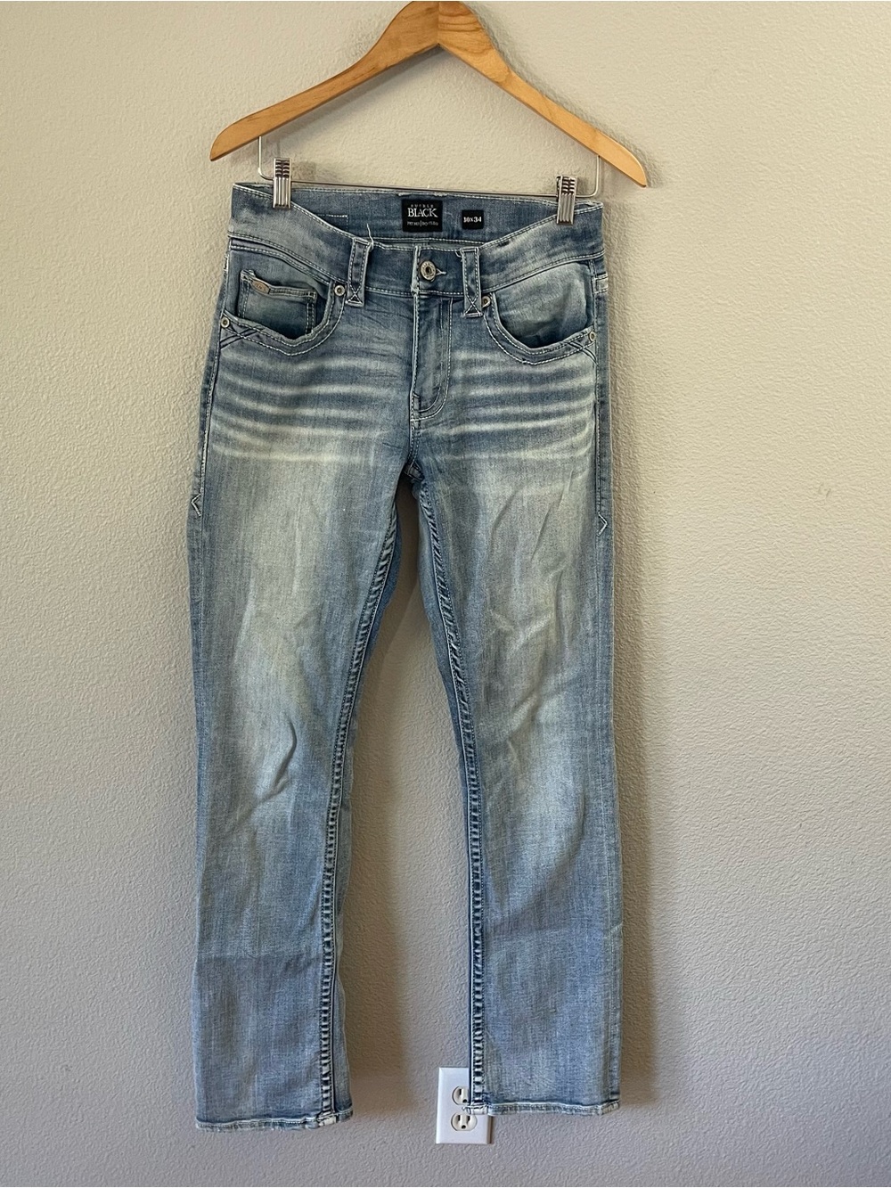 Buckle Black "Three" Bootleg Jeans Size 30x34